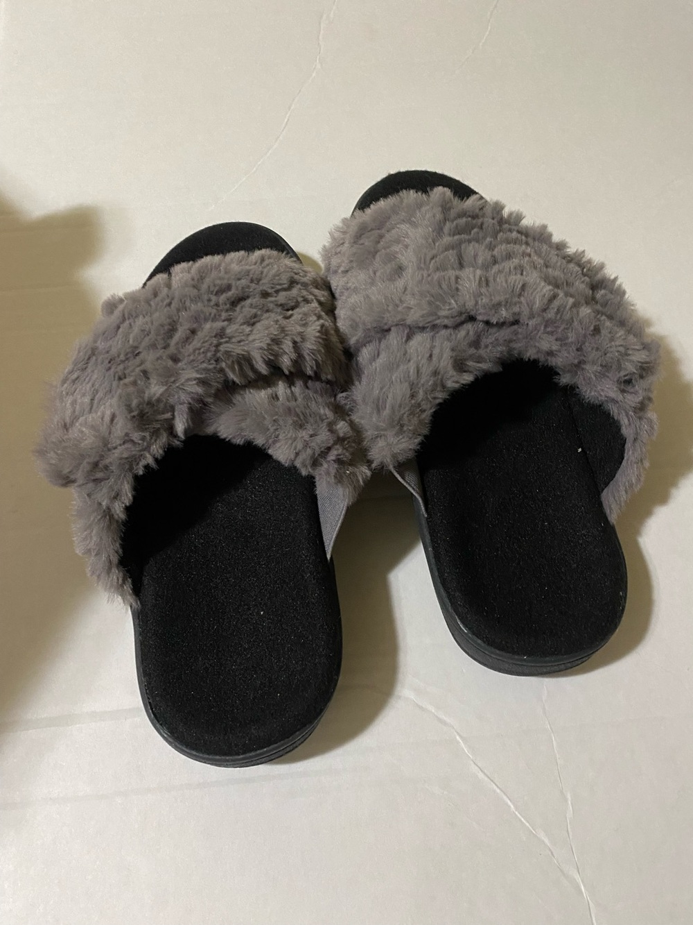 VIONICPlush Gray Faux Fur Slide Slippers for Women
